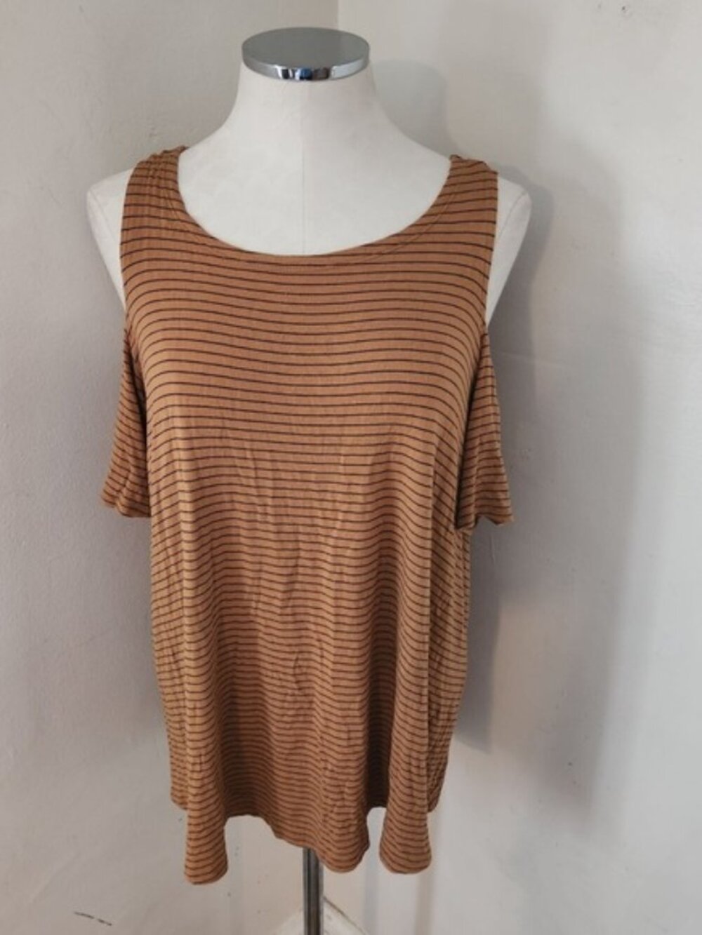 Unbranded Tan Striped Cold Shoulder Top Women's Size 2X